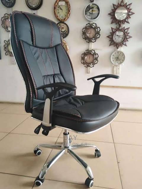 Bertie executive office chair
